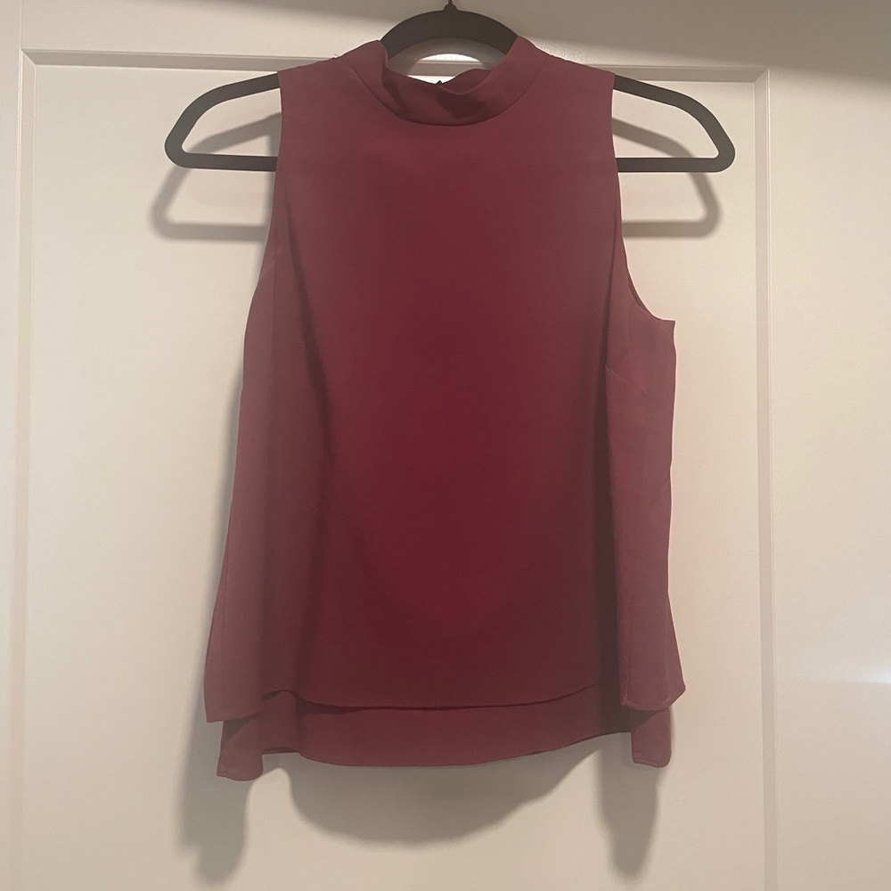 Banana republic tank top blouse burgundy sx XS